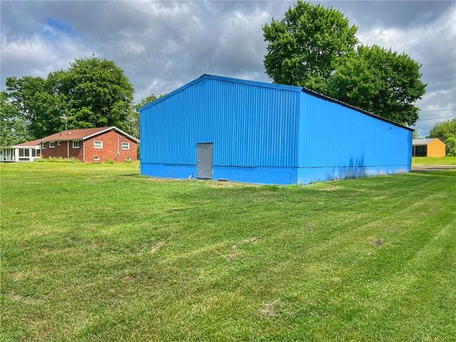 14 Steingrabe Rd, E Lackawannock Twp, PA 16142