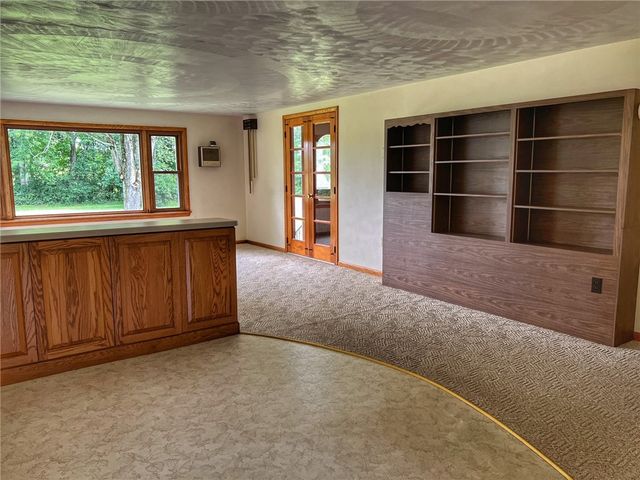 14 Steingrabe Rd, E Lackawannock Twp, PA 16142