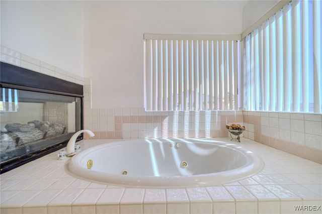 6125 S Via Del Aqua Drive, Fort Mohave, AZ 86426