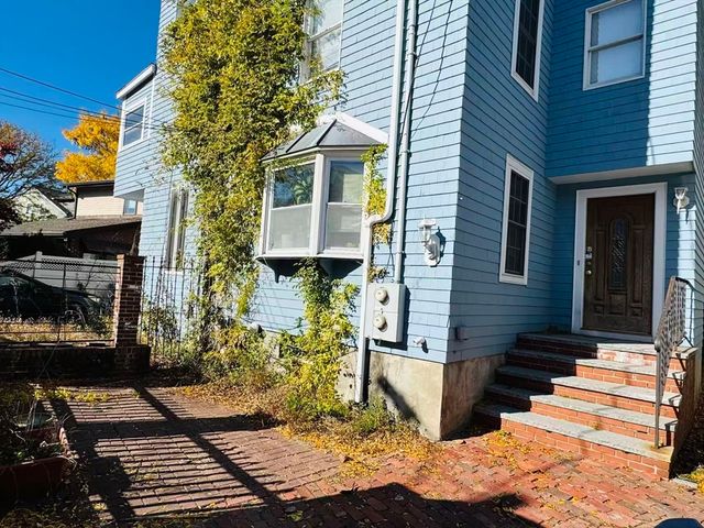 203 Clark 203, Cambridge, MA 02139