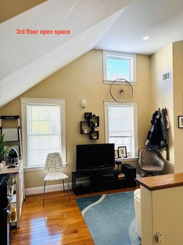 203 Clark 203, Cambridge, MA 02139