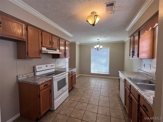 1020 N BURBANK Drive, Montgomery, AL 36117