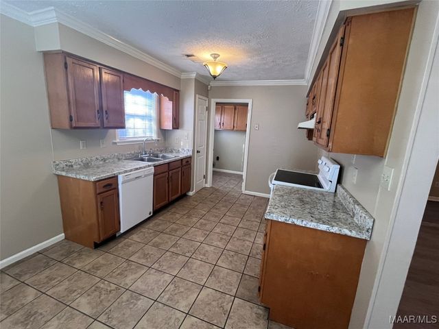 1020 N BURBANK Drive, Montgomery, AL 36117