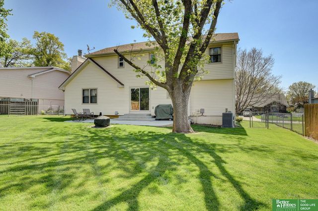 1002 N Beadle Street, Papillion, NE 68046