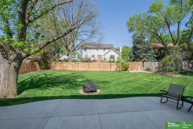 1002 N Beadle Street, Papillion, NE 68046