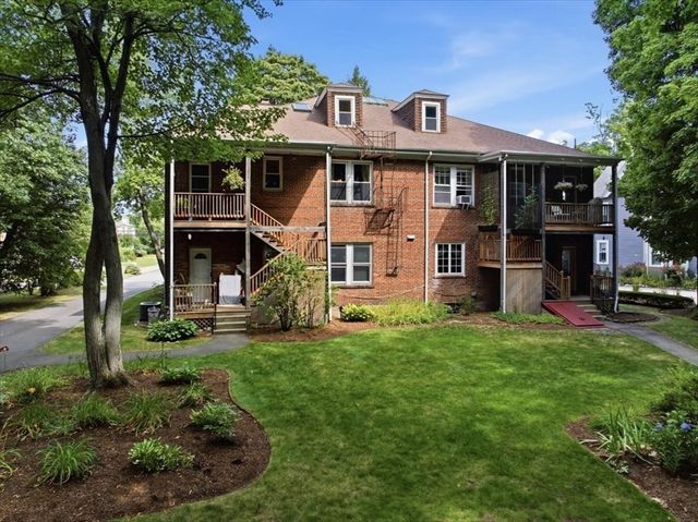 314 Newtonville Avenue 4, Newton, MA 02460