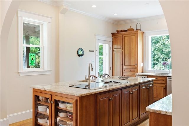 314 Newtonville Avenue 4, Newton, MA 02460