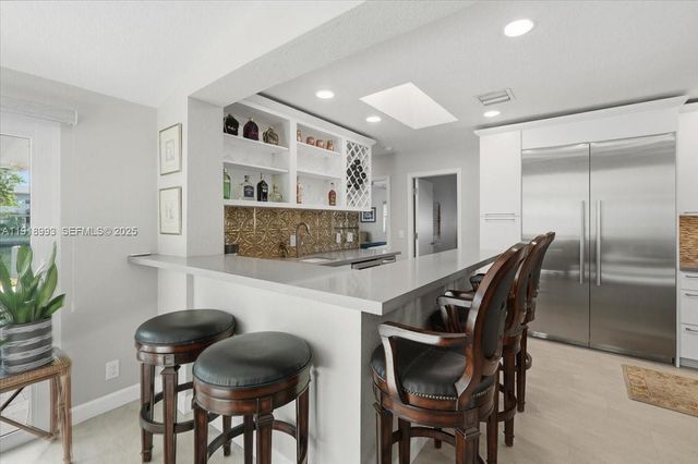 2662 NE 3rd St, Pompano Beach, FL 33062