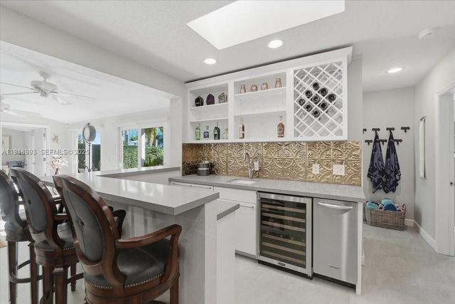 2662 NE 3rd St, Pompano Beach, FL 33062