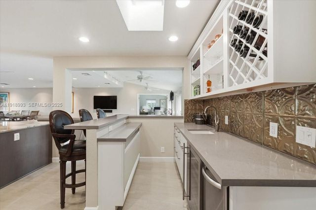 2662 NE 3rd St, Pompano Beach, FL 33062