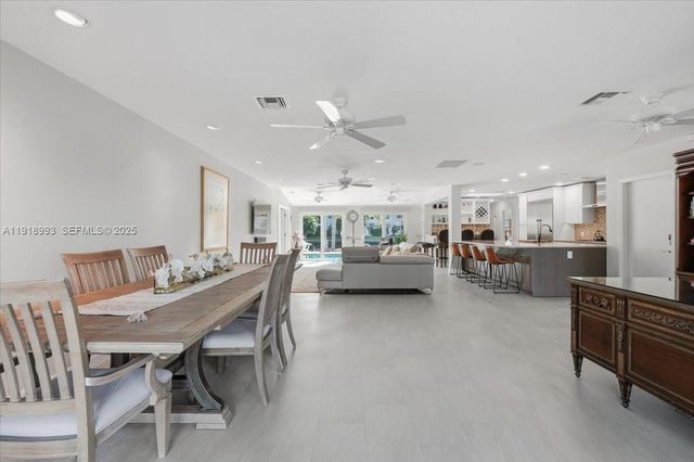 2662 NE 3rd St, Pompano Beach, FL 33062