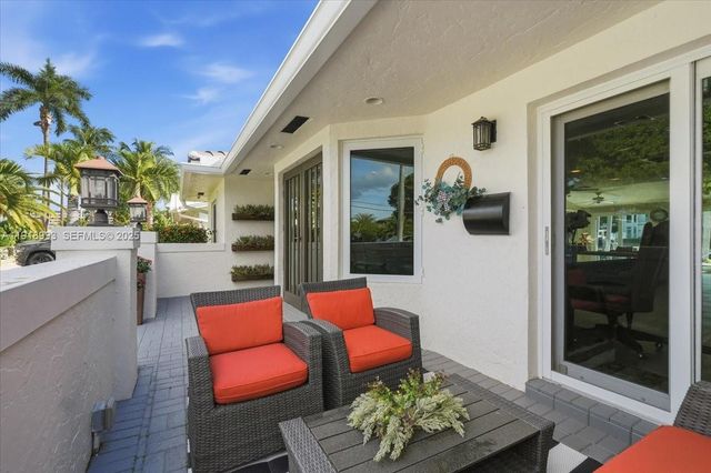 2662 NE 3rd St, Pompano Beach, FL 33062