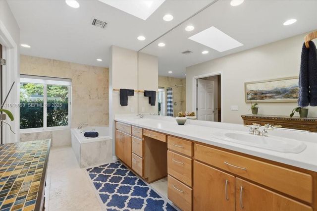 2662 NE 3rd St, Pompano Beach, FL 33062