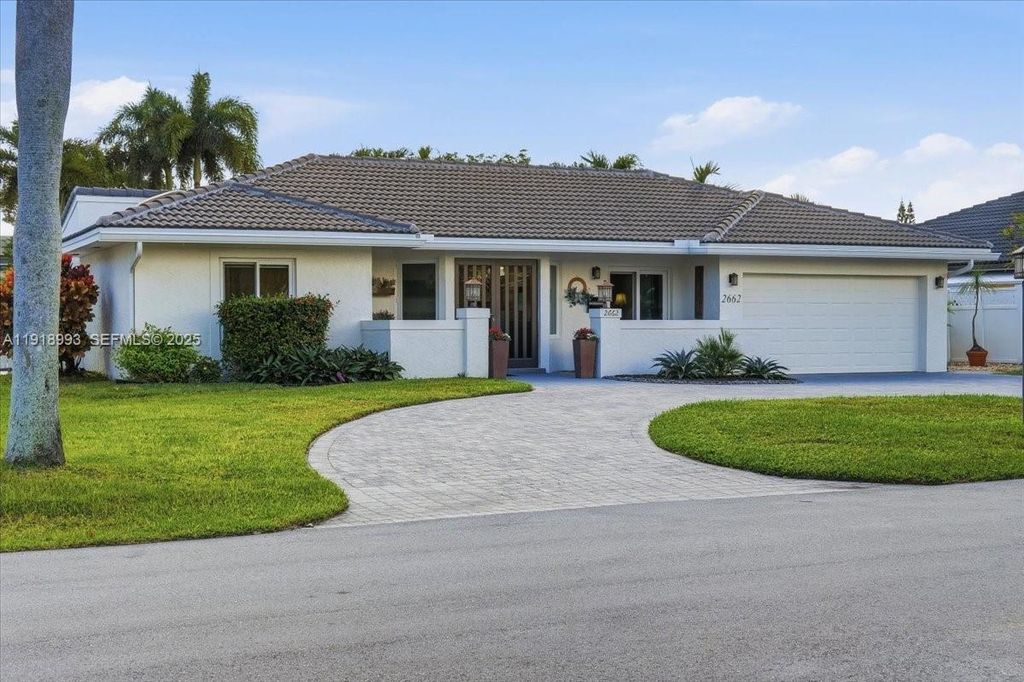 2662 NE 3rd St, Pompano Beach, FL 33062