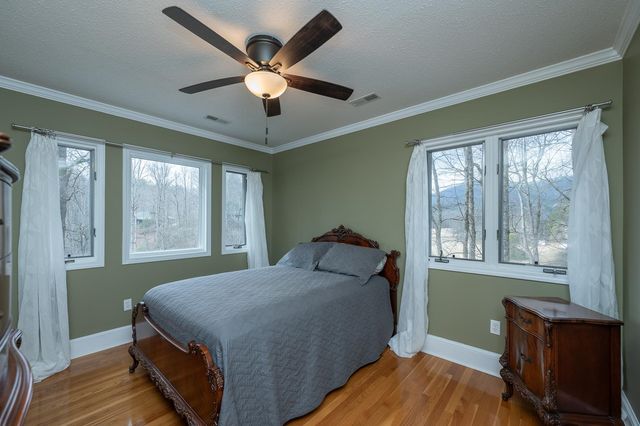 154 Broken Bow Run, Pickens, SC 29671