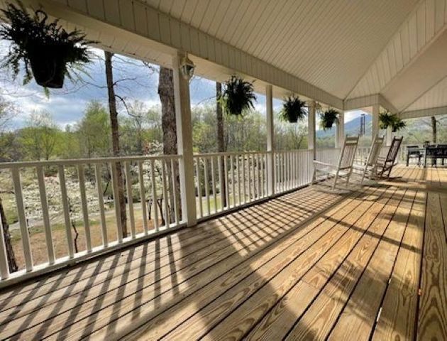 154 Broken Bow Run, Pickens, SC 29671