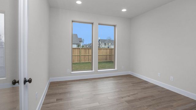 11915 Greenwood Drive, Mont Belvieu, TX 77523