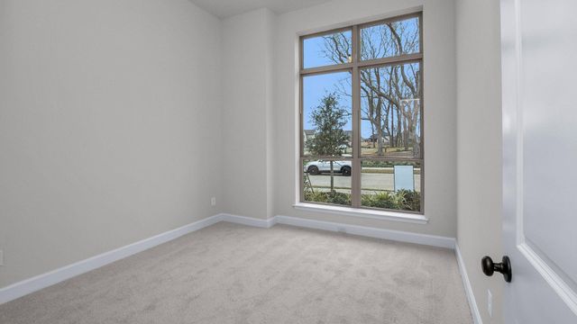 11915 Greenwood Drive, Mont Belvieu, TX 77523