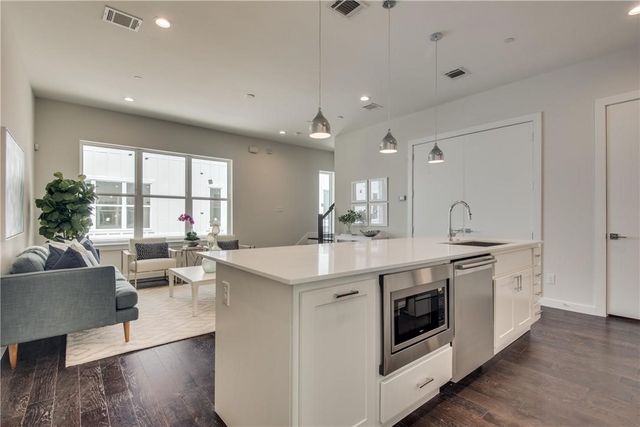 4620 Munger Avenue 102, Dallas, TX 75204