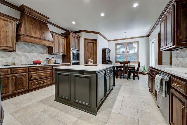 10512 Elmwood Forest Drive, Oklahoma City, OK 73151