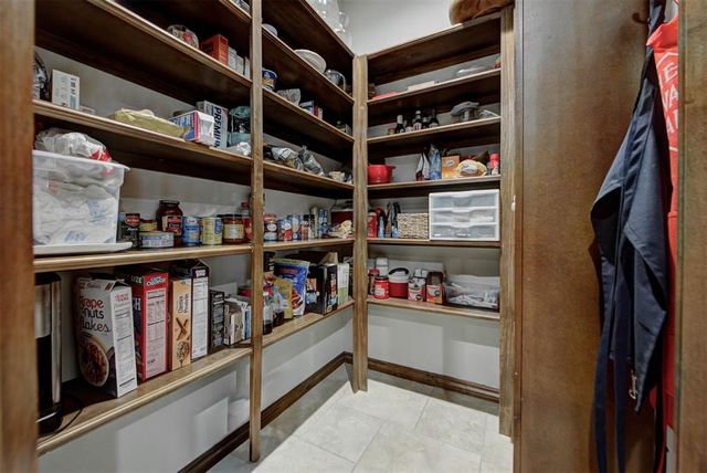 10512 Elmwood Forest Drive, Oklahoma City, OK 73151
