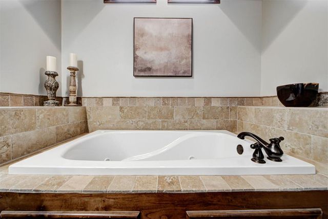 10512 Elmwood Forest Drive, Oklahoma City, OK 73151