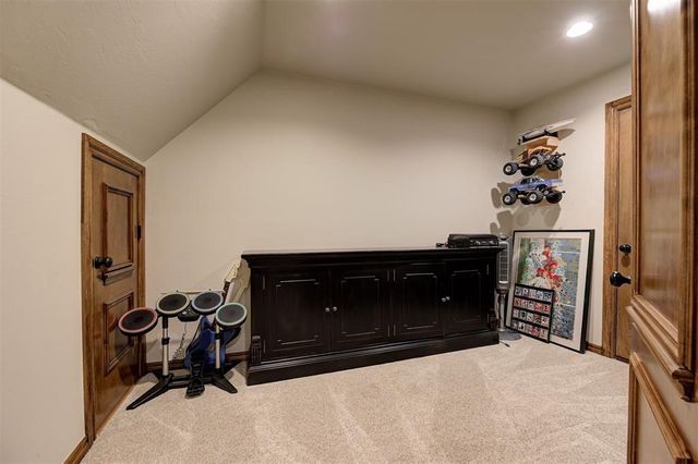 10512 Elmwood Forest Drive, Oklahoma City, OK 73151