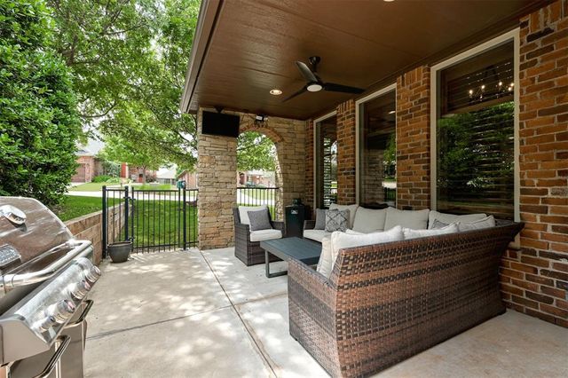 10512 Elmwood Forest Drive, Oklahoma City, OK 73151