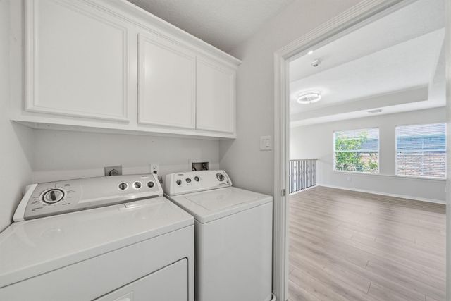 1413 Whispering Pines Drive 5, Houston, TX 77055