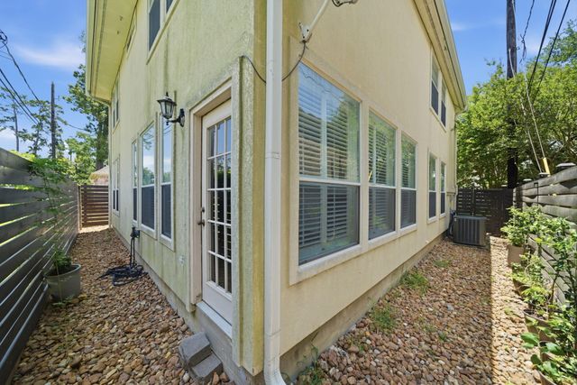 1413 Whispering Pines Drive 5, Houston, TX 77055