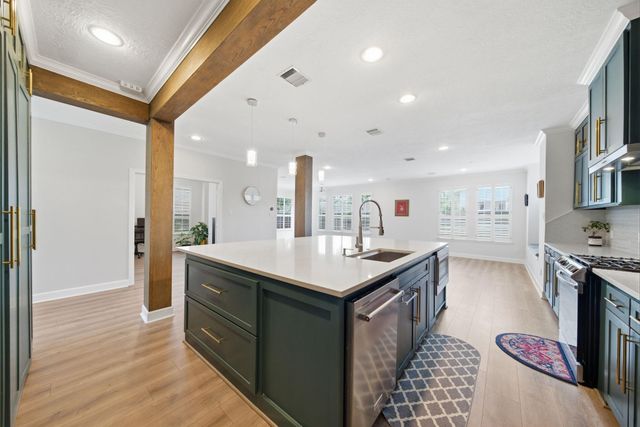 1413 Whispering Pines Drive 5, Houston, TX 77055
