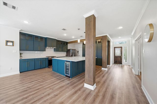 1413 Whispering Pines Drive 5, Houston, TX 77055