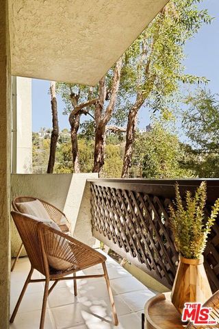 2018 Griffith Park Boulevard 116, Los Angeles, CA 90039