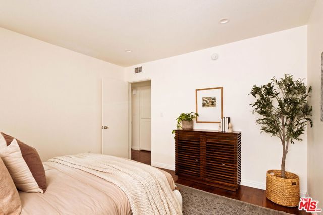 2018 Griffith Park Boulevard 116, Los Angeles, CA 90039