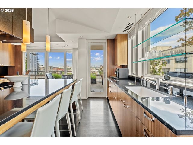 710 Nw 13TH Ave PH-2, Portland, OR 97209