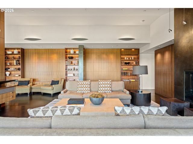 710 Nw 13TH Ave PH-2, Portland, OR 97209