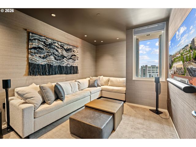 710 Nw 13TH Ave PH-2, Portland, OR 97209