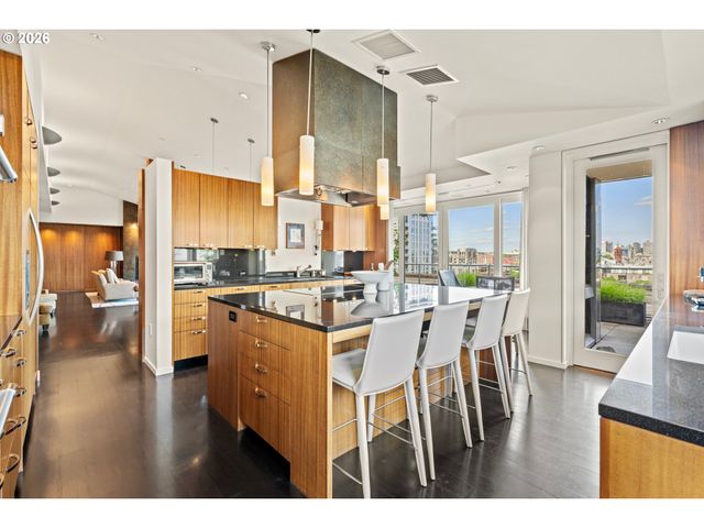 710 Nw 13TH Ave PH-2, Portland, OR 97209
