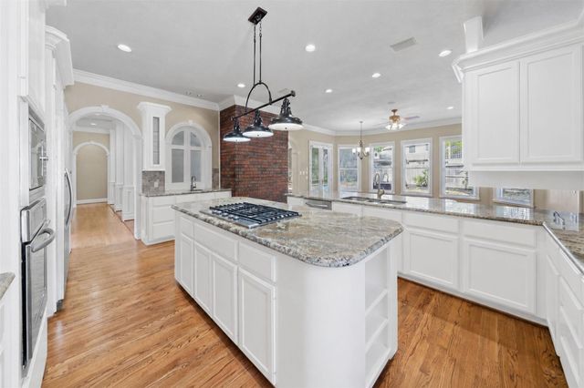 13714 Gainesway Drive, Cypress, TX 77429