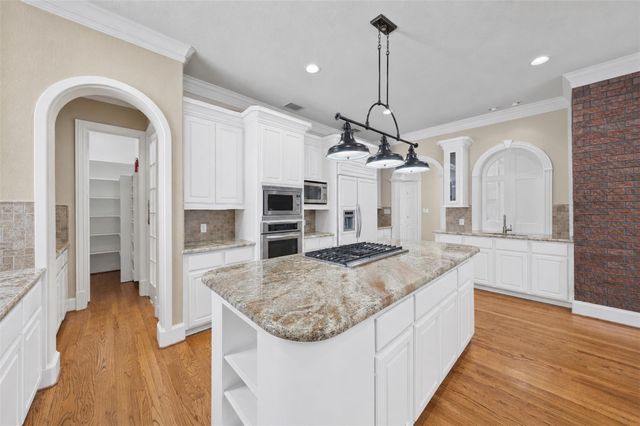 13714 Gainesway Drive, Cypress, TX 77429