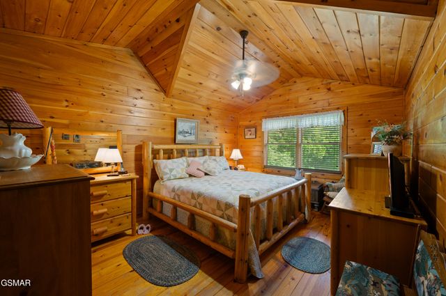 3209 Bear Country Way, Sevierville, TN 37876