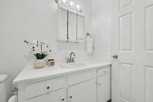 679 Seacoast Drive, Imperial Beach, CA 91932