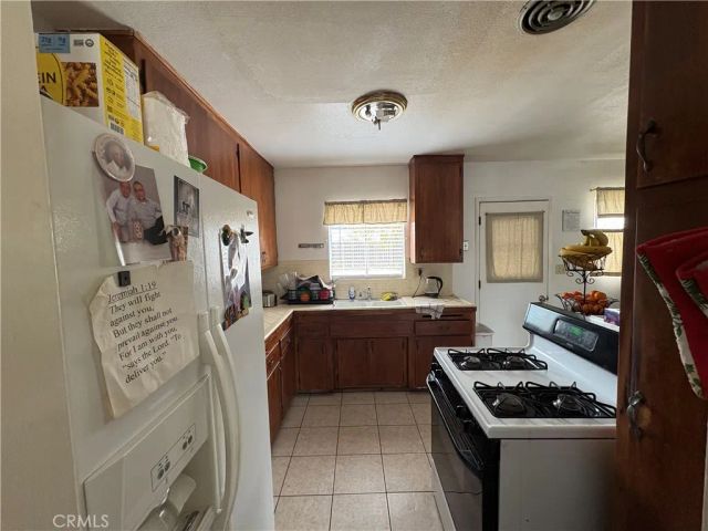 9909 Niagara Ave, Fontana, CA 92355