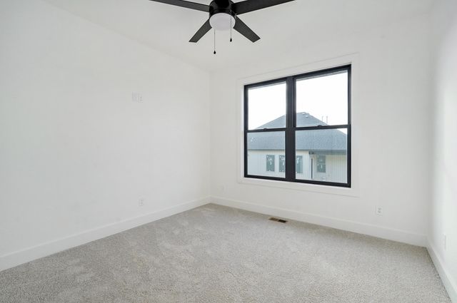 3032 W Allen Drive, Springfield, MO 65810