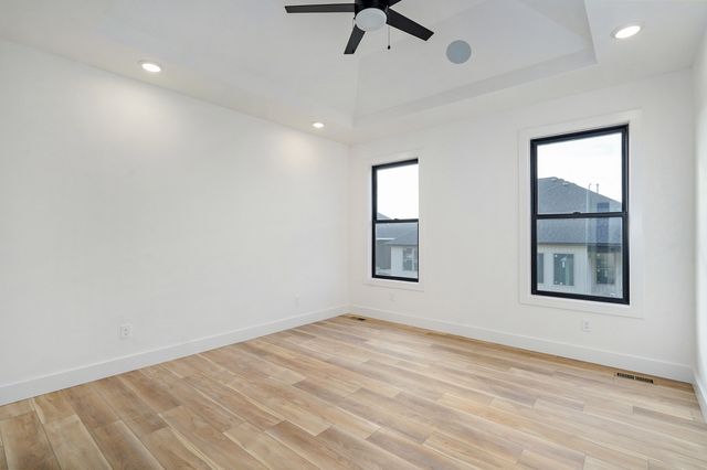 3032 W Allen Drive, Springfield, MO 65810