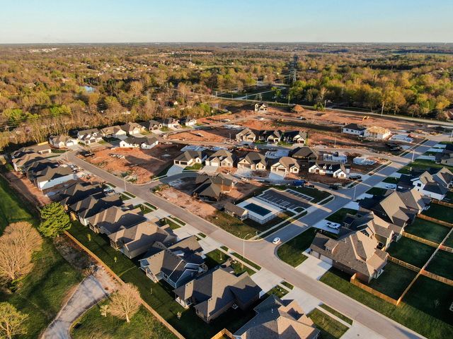 3032 W Allen Drive, Springfield, MO 65810