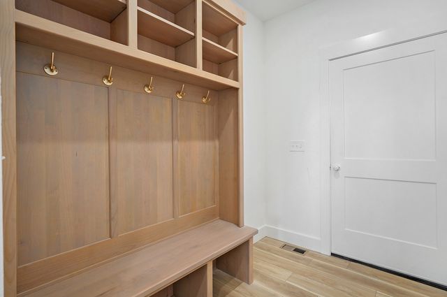 3032 W Allen Drive, Springfield, MO 65810