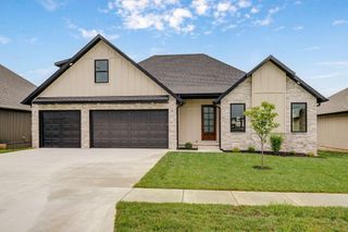 3032 W Allen Drive, Springfield, MO 65810