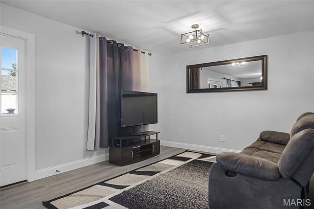 241 Madison Avenue, Glen Carbon, IL 62034