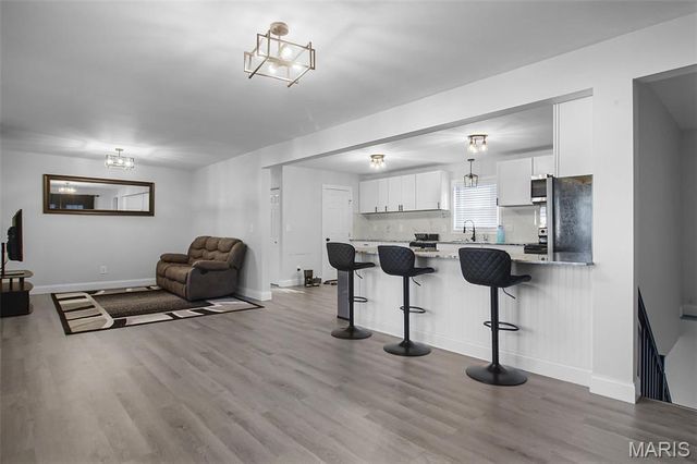 241 Madison Avenue, Glen Carbon, IL 62034